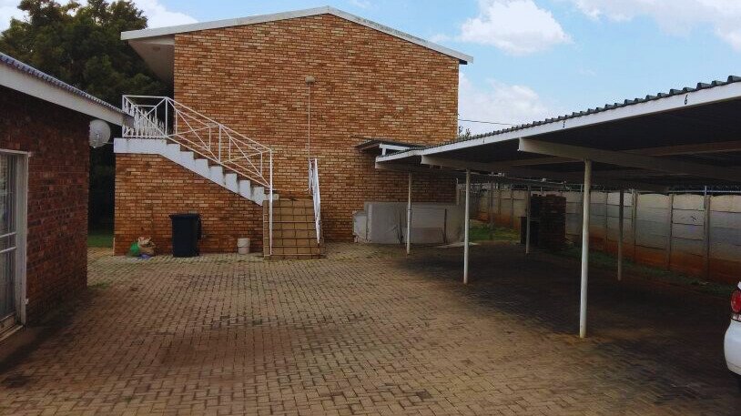 16 Bedroom Property for Sale in Bult West North West